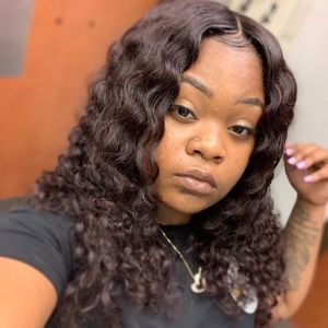 Meet your Posher, Mya